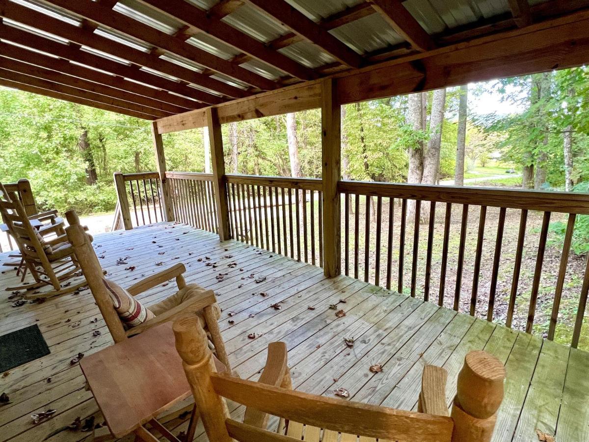 Tranquil Valley Retreat Cabin Sevierville Eksteriør bilde