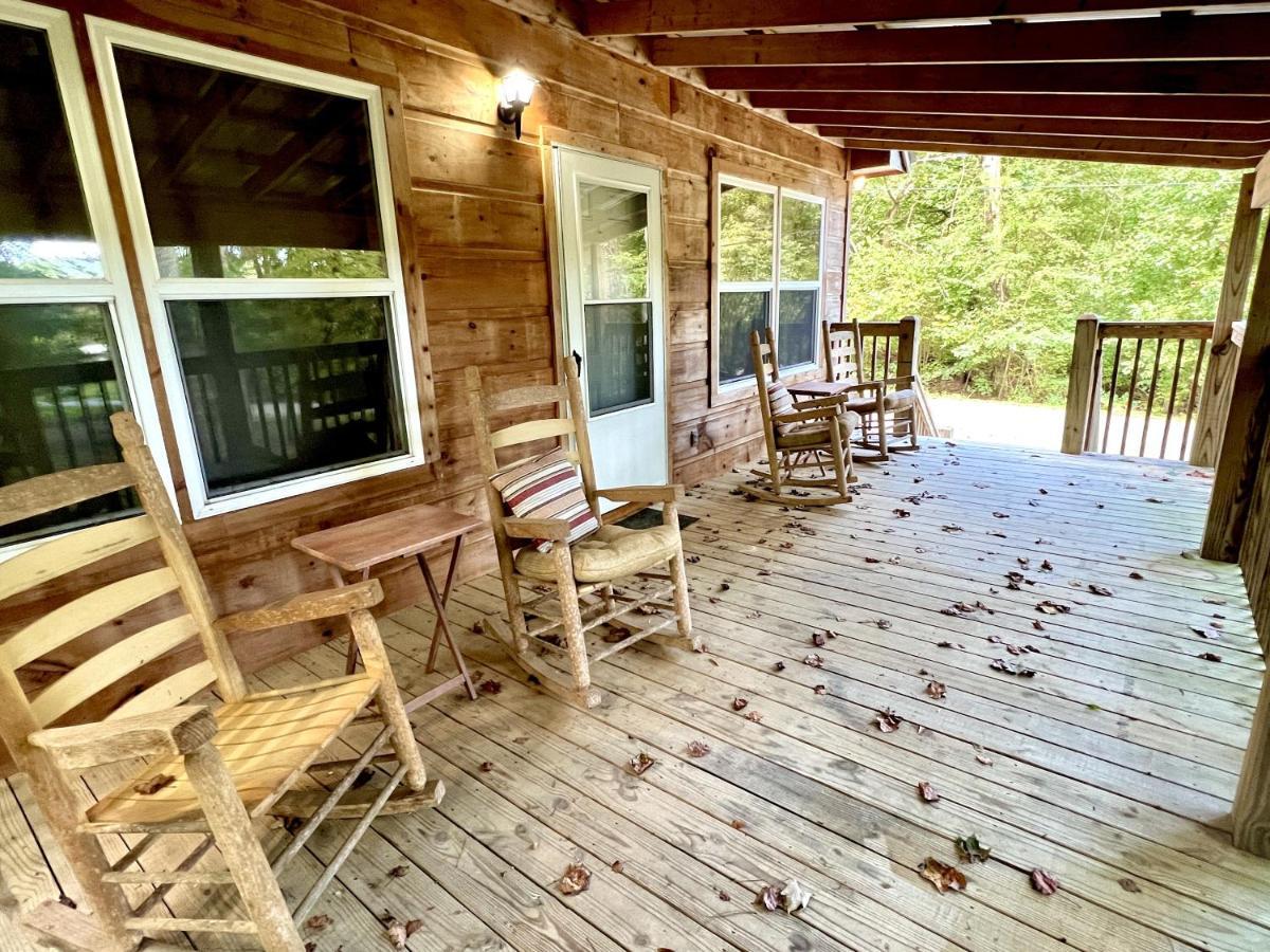 Tranquil Valley Retreat Cabin Sevierville Eksteriør bilde