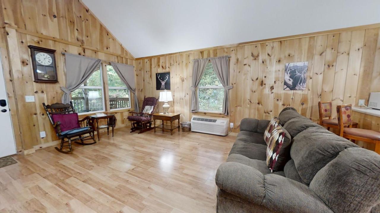 Tranquil Valley Retreat Cabin Sevierville Eksteriør bilde